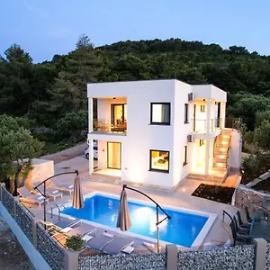 Apartment Luxury Mauro With Heated Pool